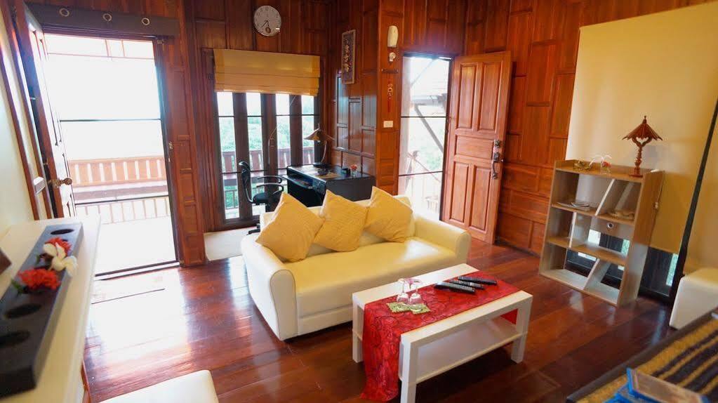 Villa Ayutthaya At Kantiang Bay 란타섬 외부 사진