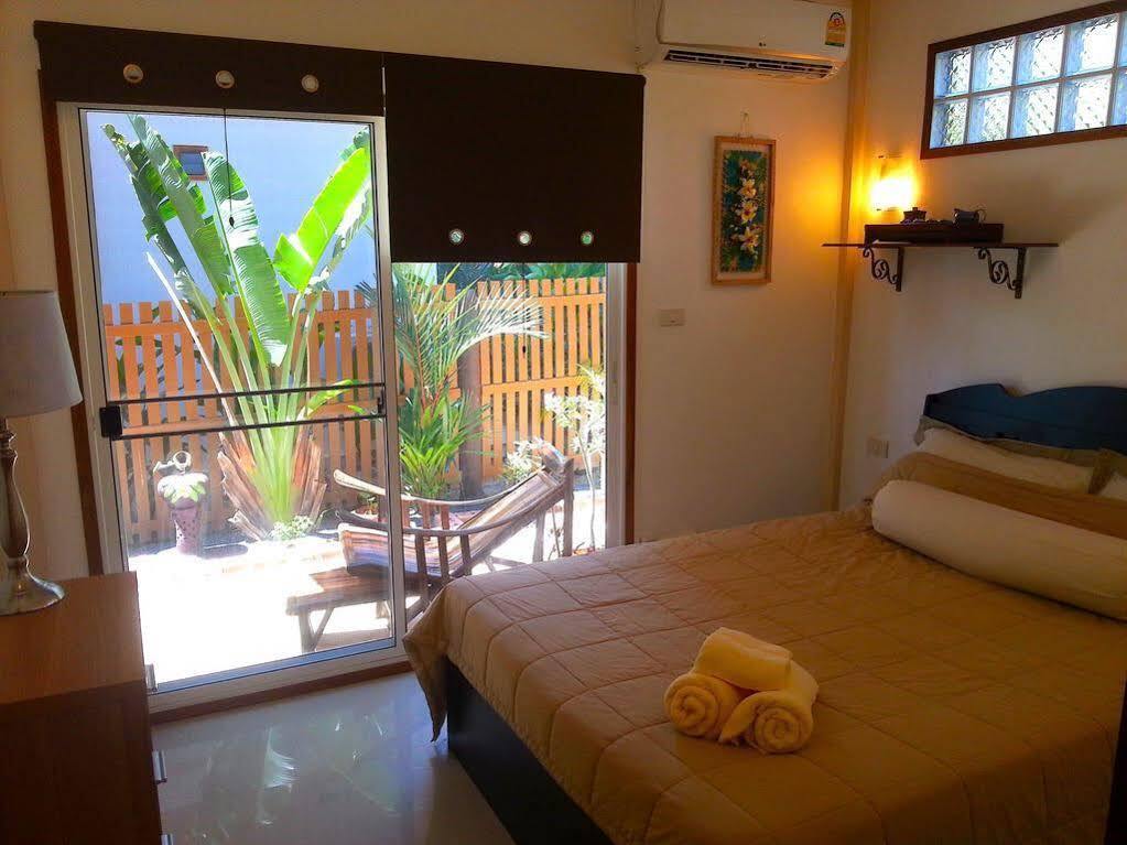 Villa Ayutthaya At Kantiang Bay 란타섬 외부 사진